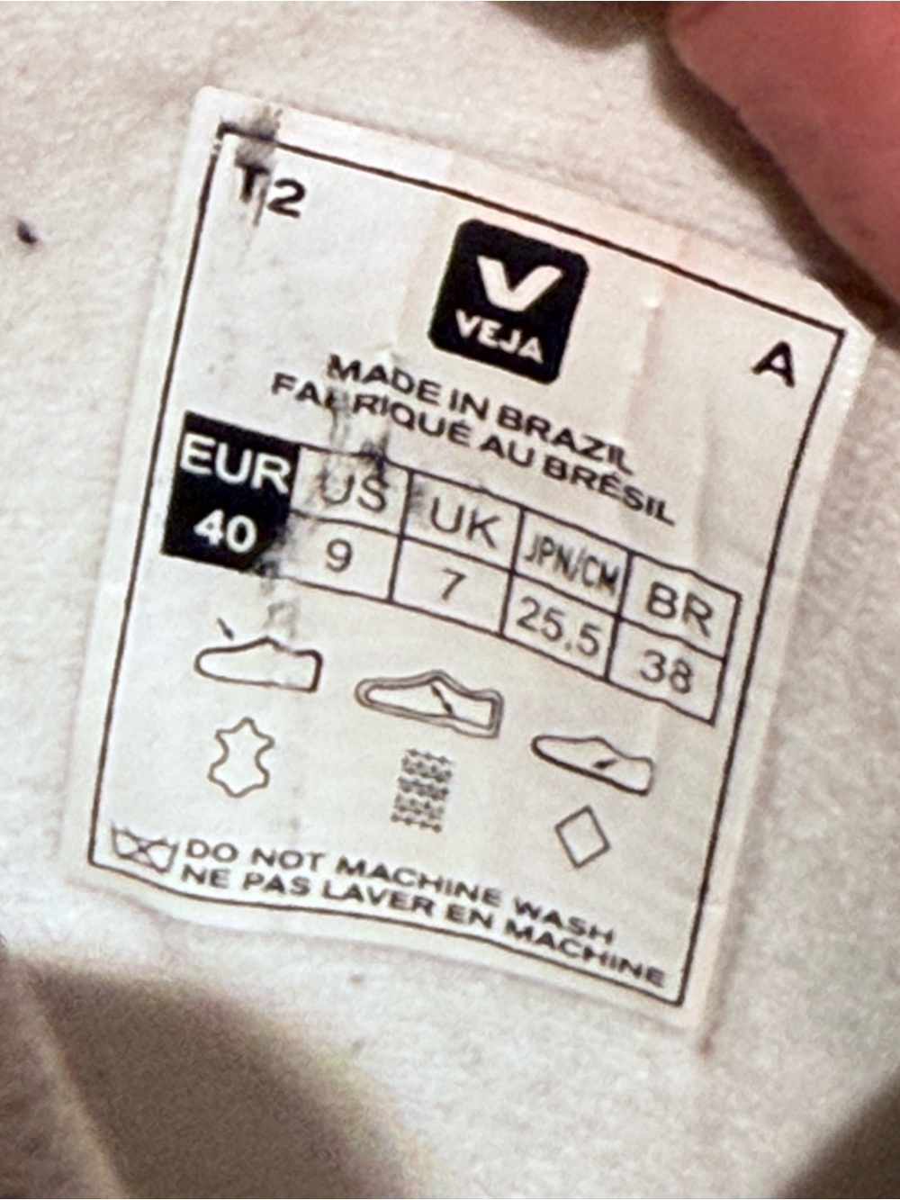 Veja Recife Logo Leather Sneaker. Size 9 - Picture 10 of 14